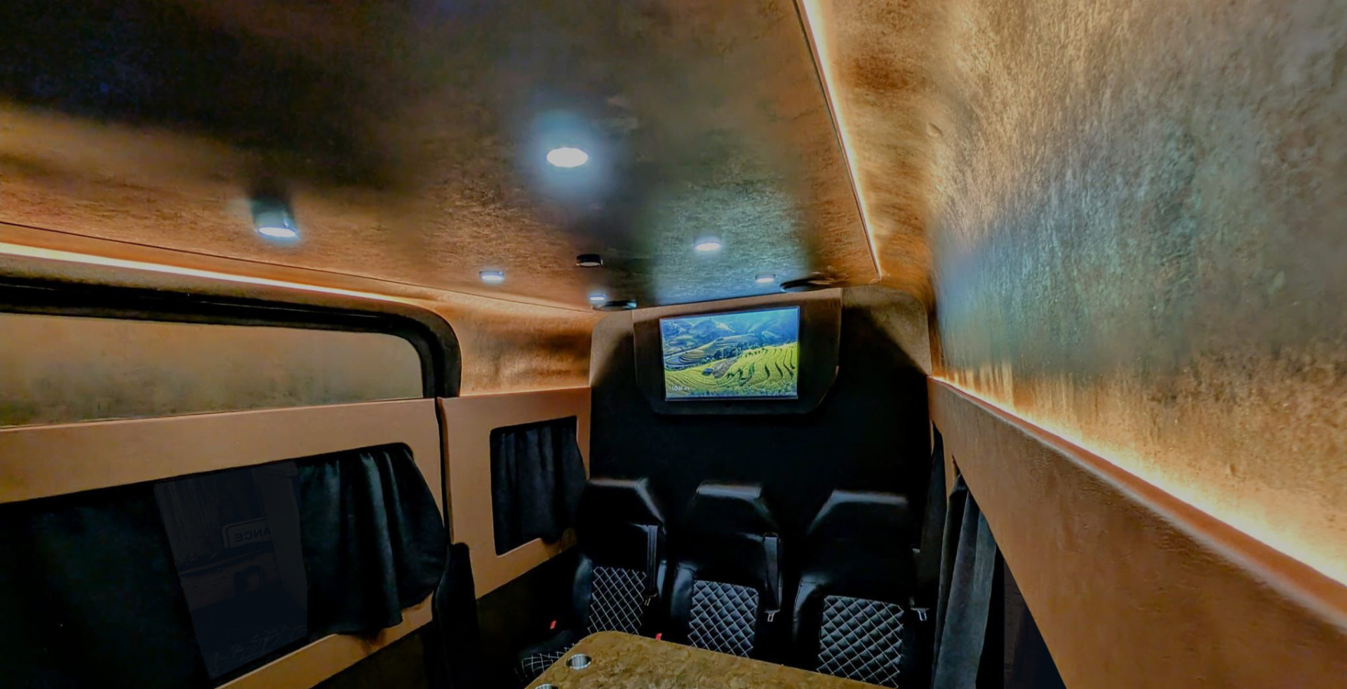 9 Seat Luxury Splitter, delivery, collection