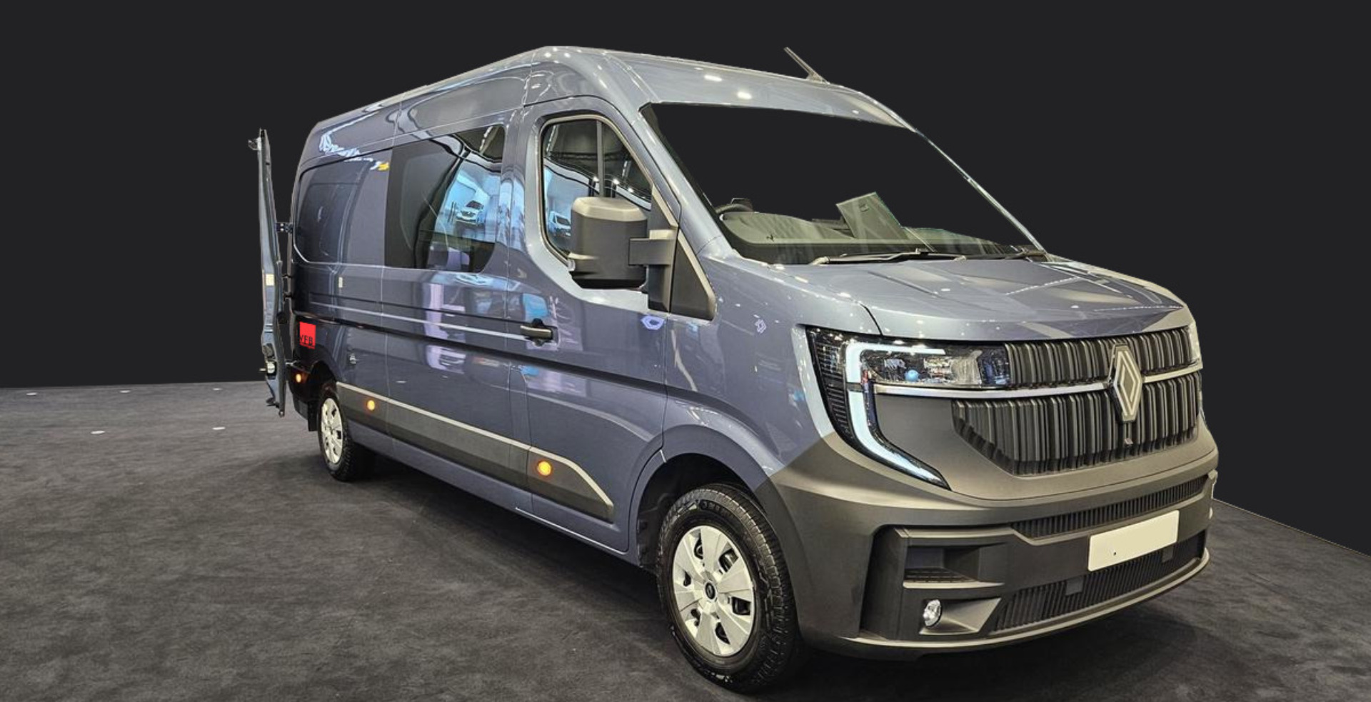 9 Seat Luxury Splitter, delivery, collection